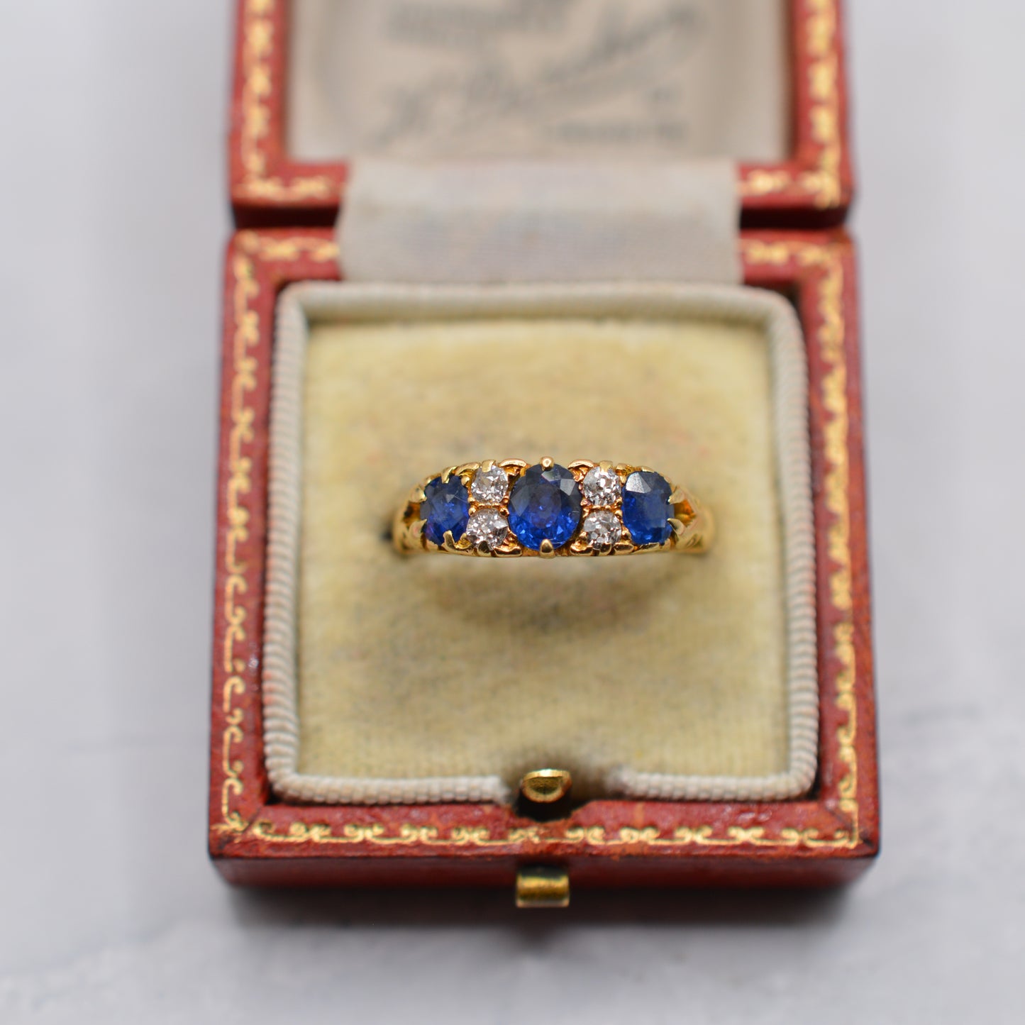 Antique Victorian 18ct Gold Sapphire & Diamond Ring