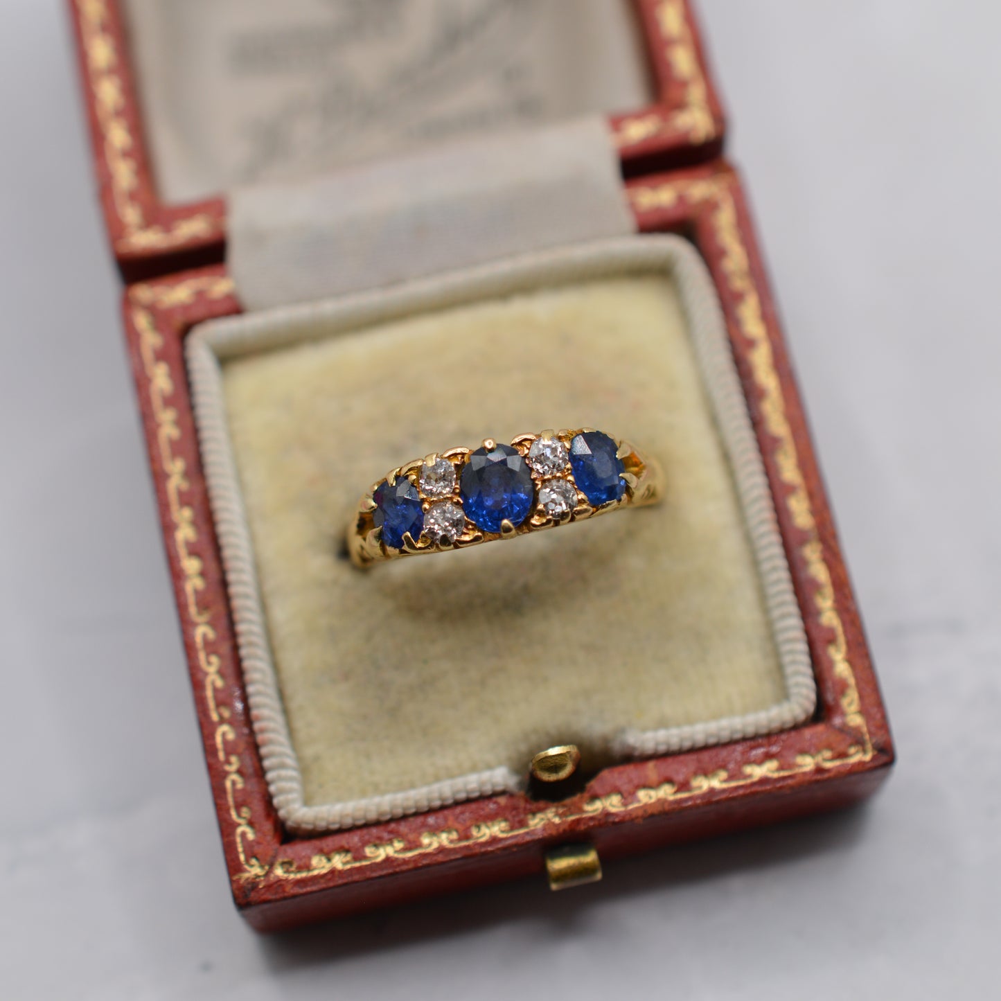 Antique Victorian 18ct Gold Sapphire & Diamond Ring