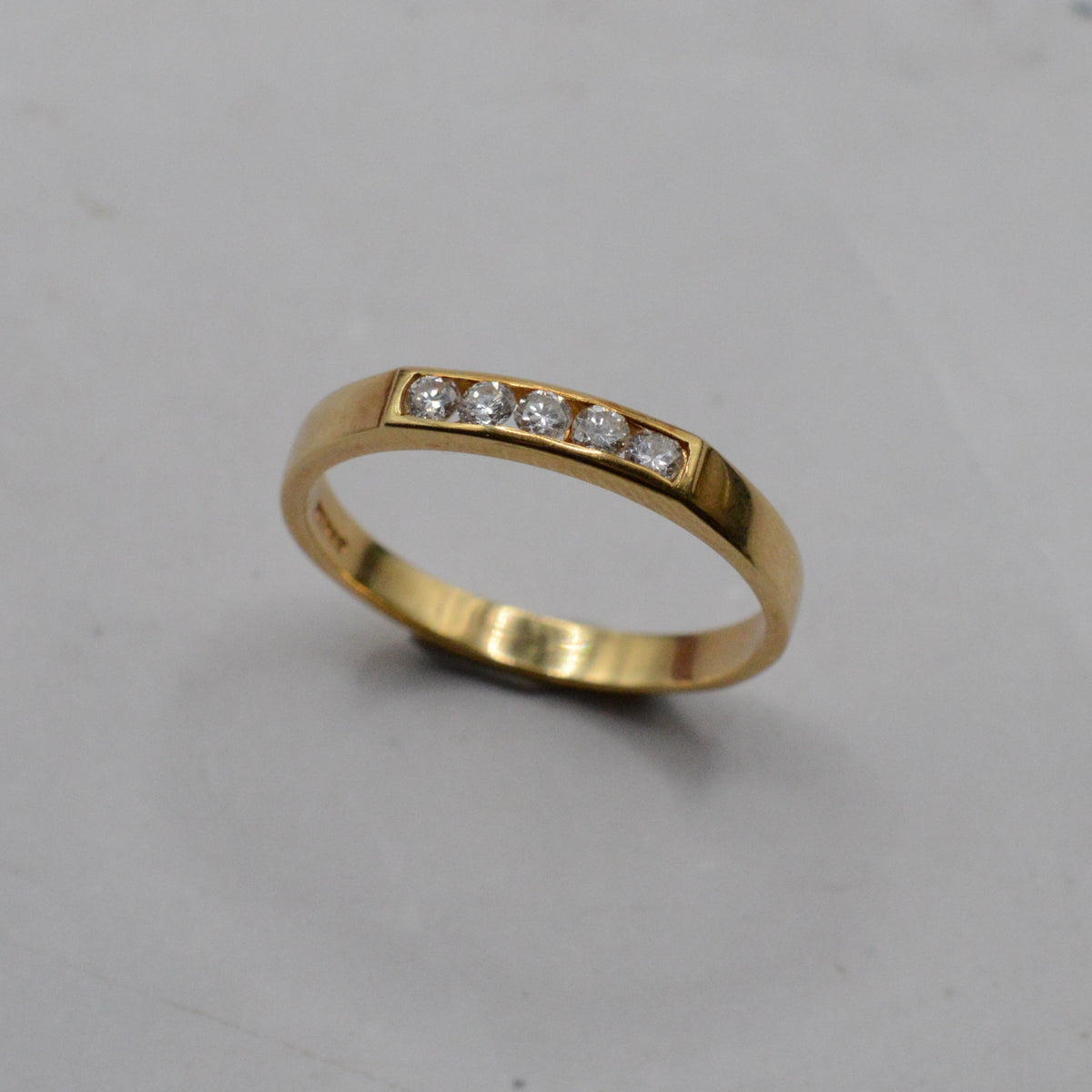 1990s 18ct Gold Diamond Channel-Set Ring