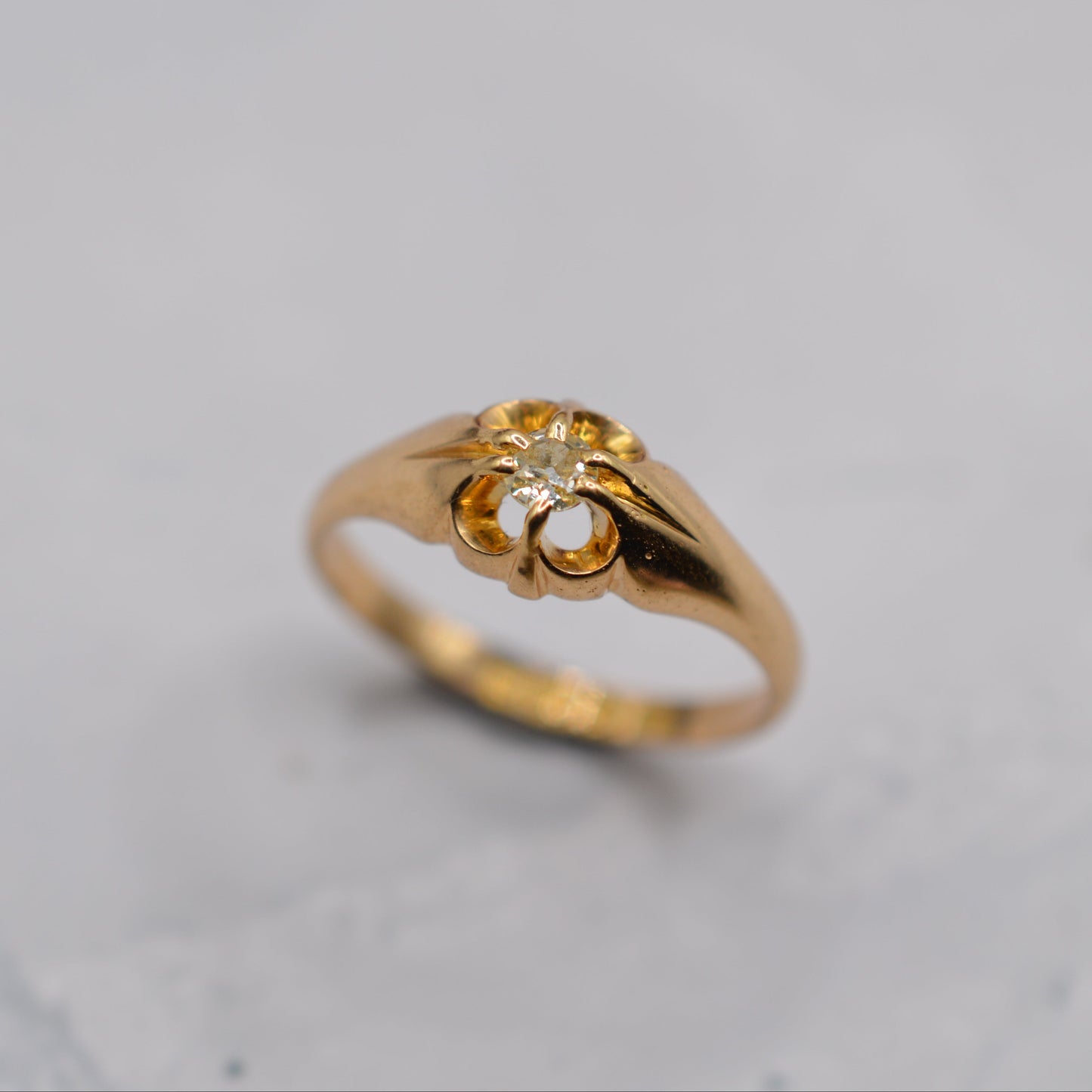 Antique 1912 18ct Gold Diamond Unisex Belcher Ring