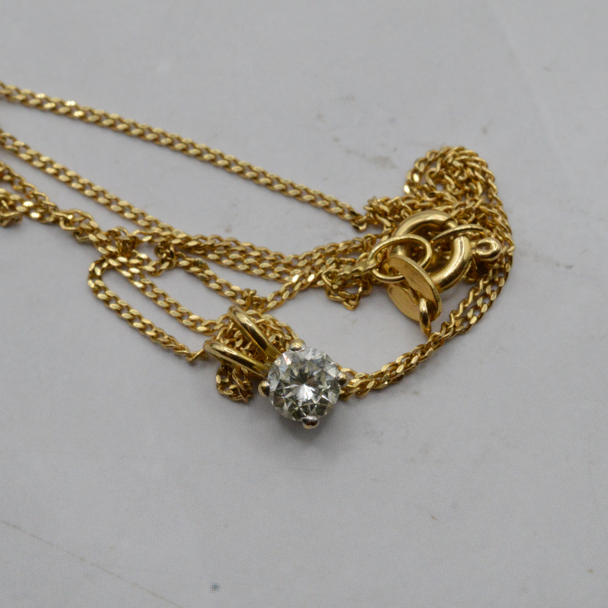 1990s 18ct Gold Diamond Pendant Necklace