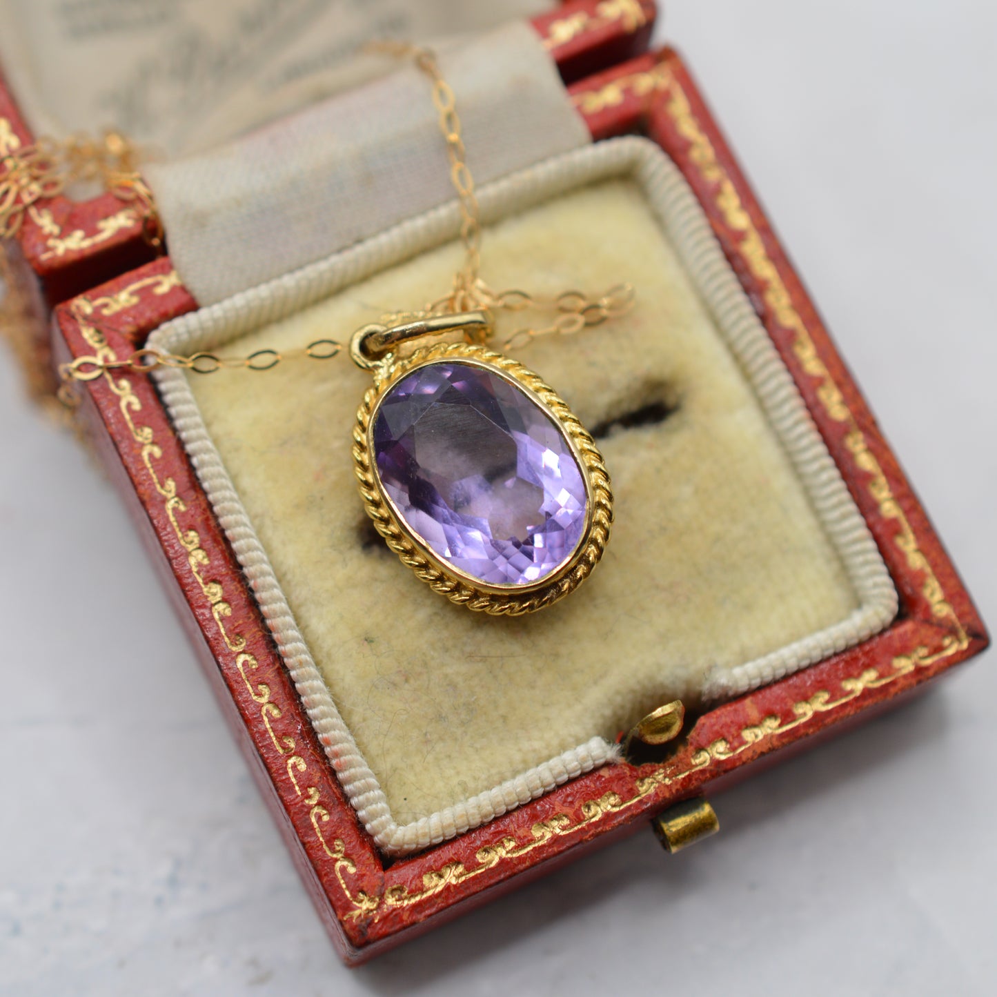 9ct Gold 4.34ct Amethyst Pendant Necklace (16")