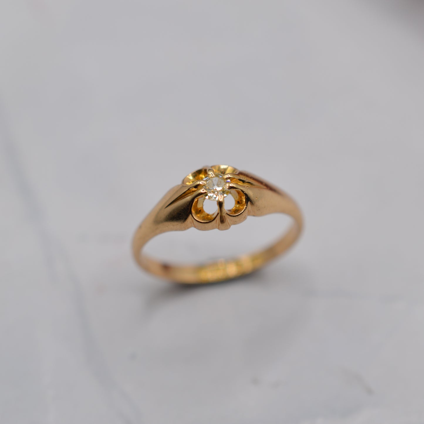 Antique 1912 18ct Gold Diamond Unisex Belcher Ring