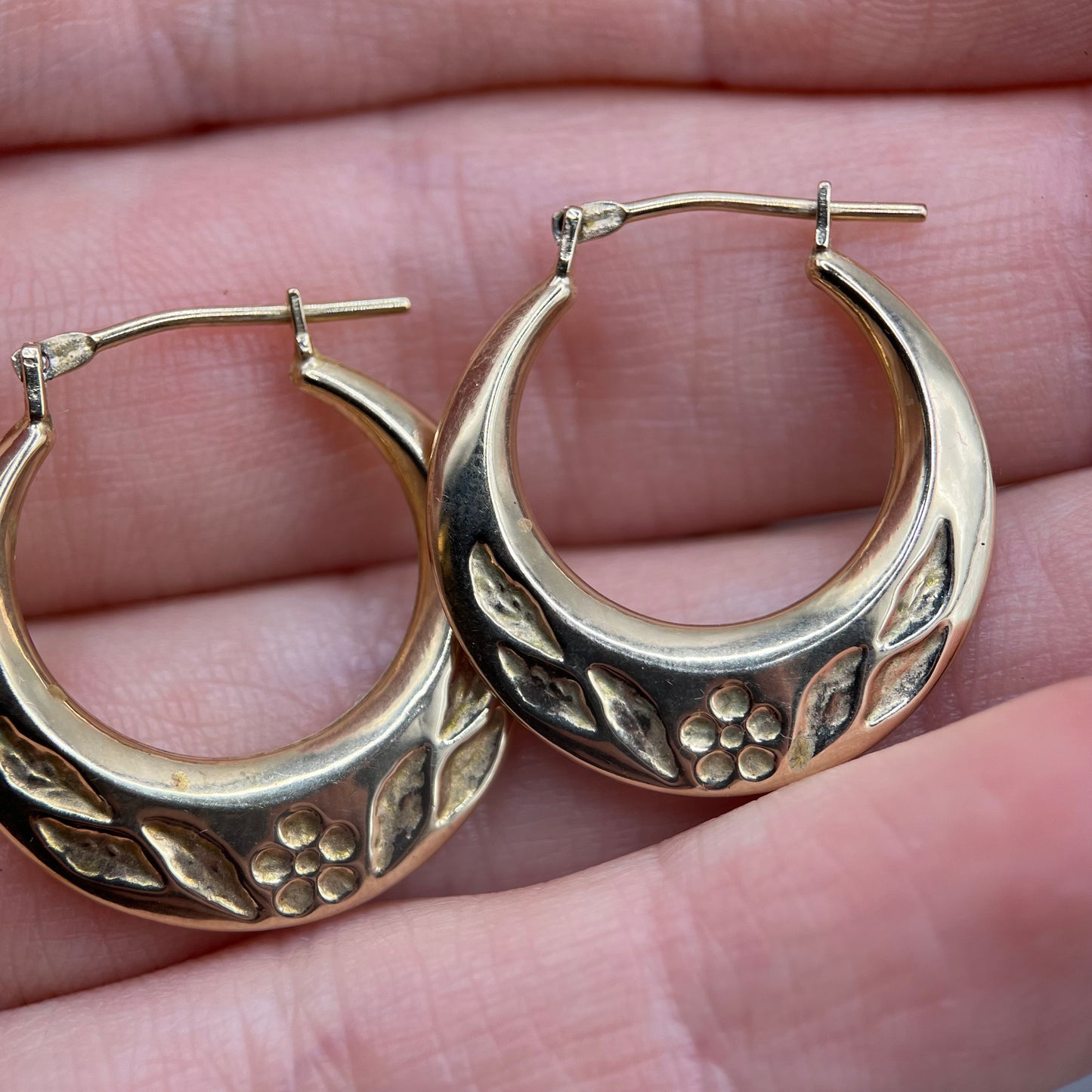 9ct Gold Floral Hoop Earrings