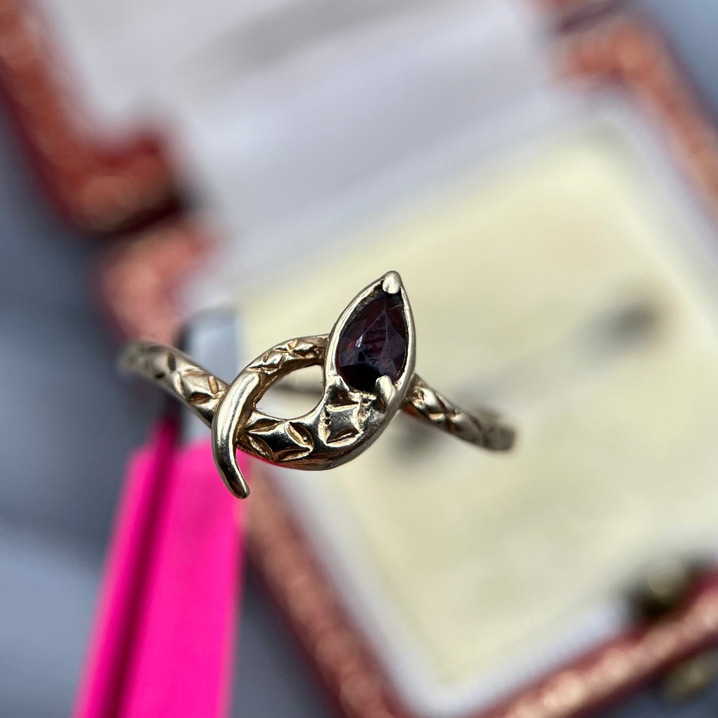 1980s Vintage 9ct Gold Garnet Snake Ring