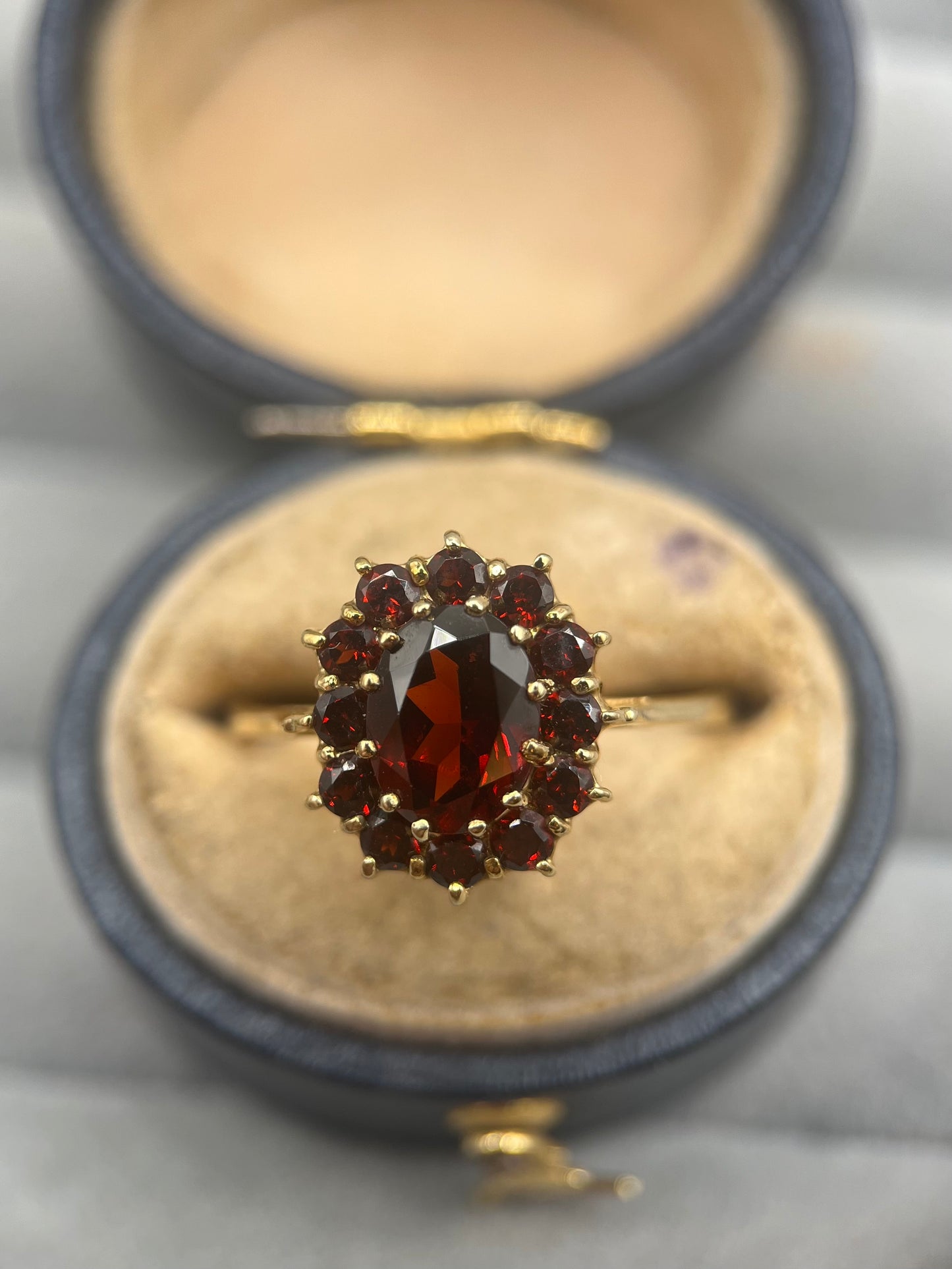 9ct Gold Garnet Cluster Ring