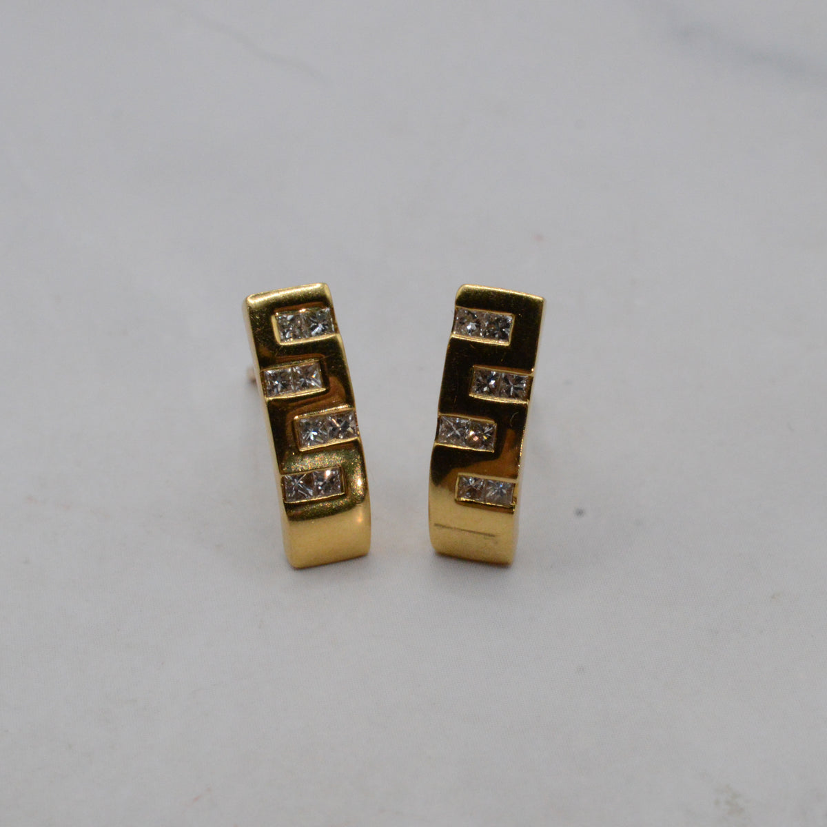18ct Gold Diamond Curved Bar Stud Earrings